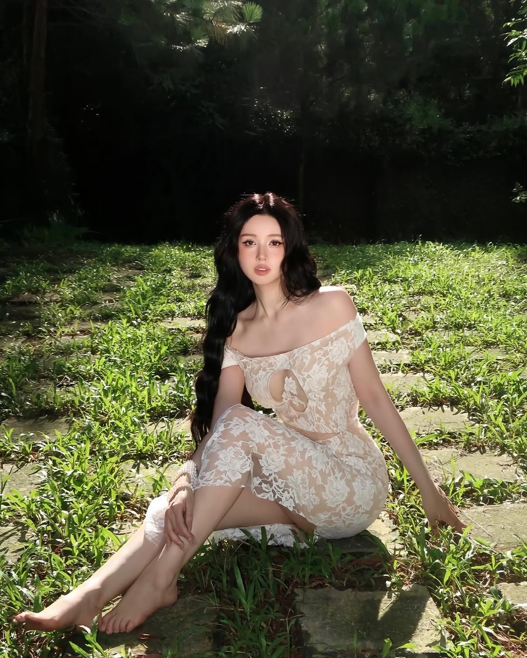 Hotgirl sinh năm 1989 được xem là một trong những hot girl đời đầu tại Việt Nam. Ảnh: instagram @tamtit.official.