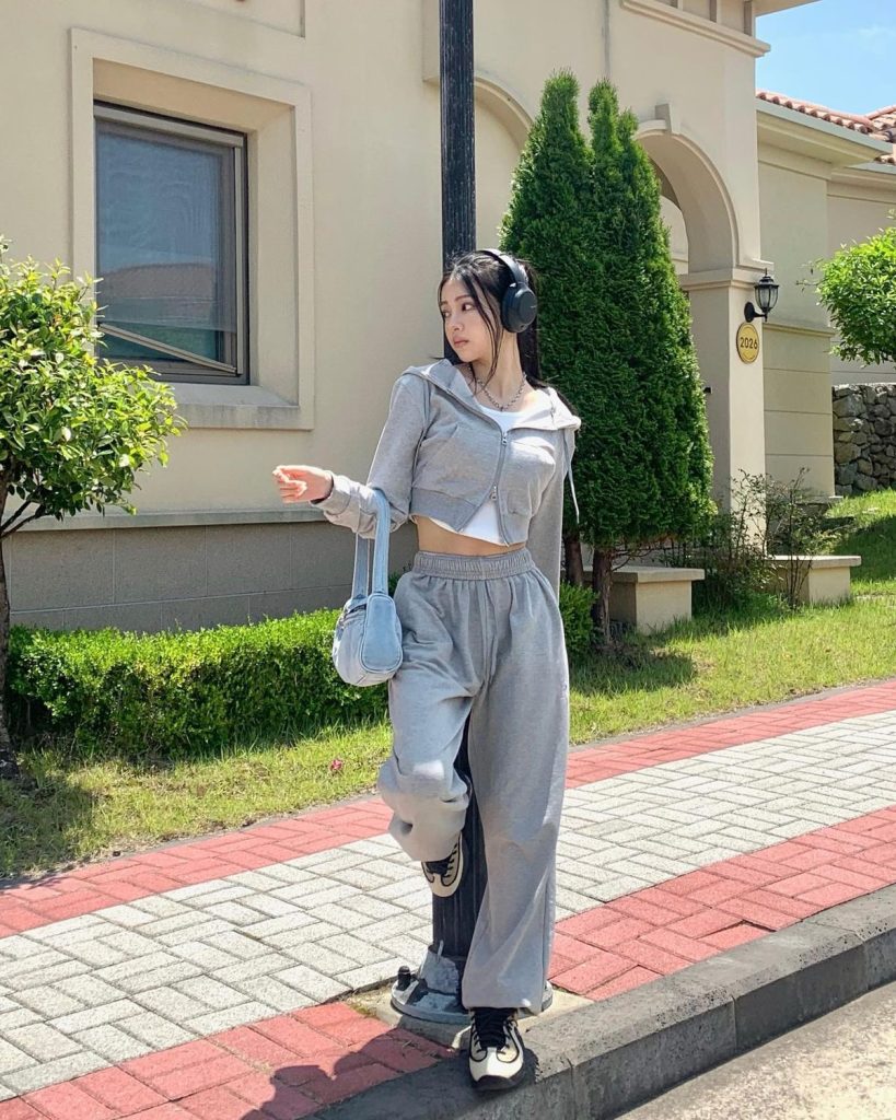 Đây chính là phong cách athleisure - vốn đã trở thành xu hướng toàn cầu. Ảnh: internet.