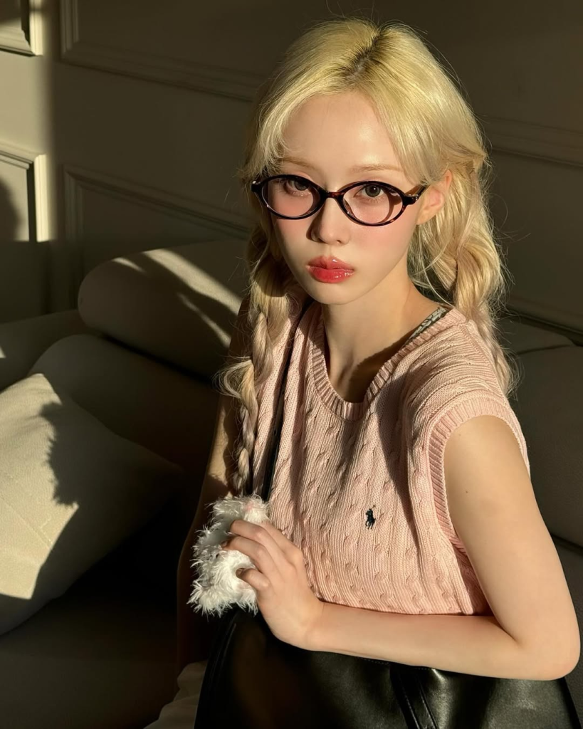 Winter (aespa) và gu thời trang "giàu ngầm" đậm chất Old Money