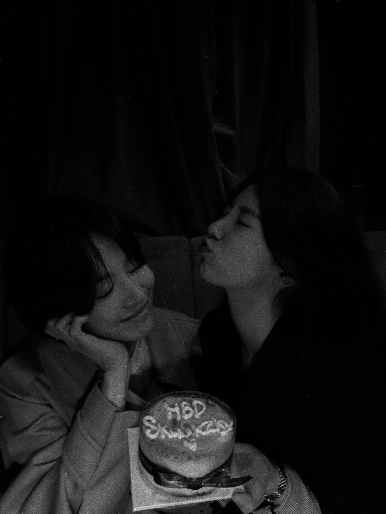 Cặp bạn thân Song Hye Kyo - Suzy và phong cách đời thường "10 phân vẹn 10"