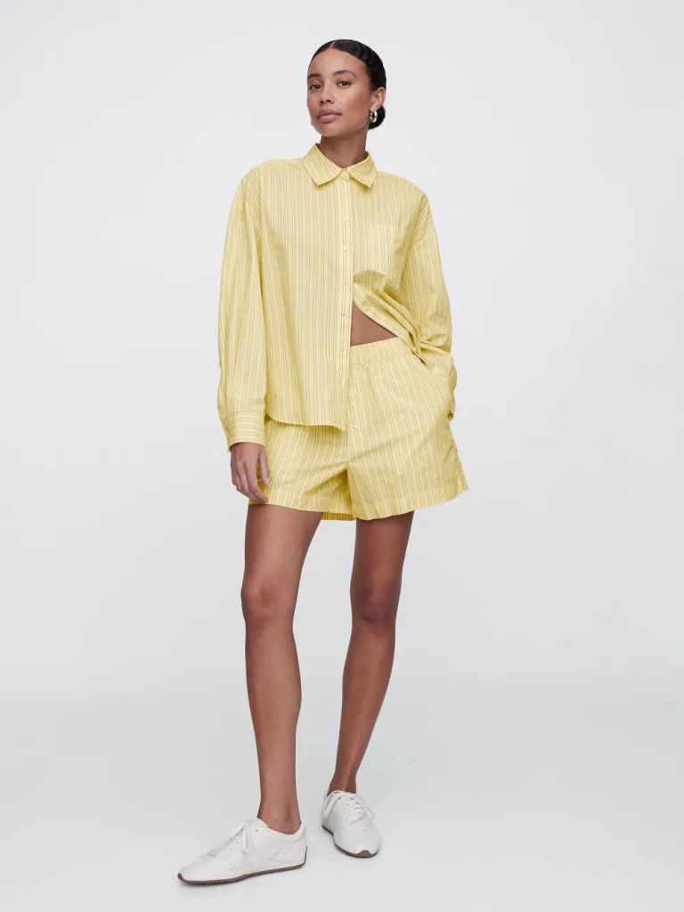 GAP Quần Shorts Nữ