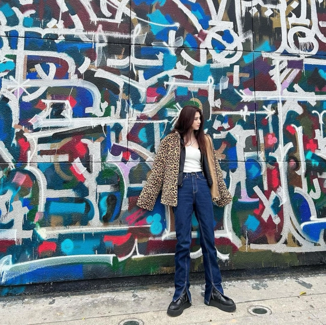 Soi gu thời trang streetstyle cực chất của gái đẹp "hệ chiến" Han So Hee