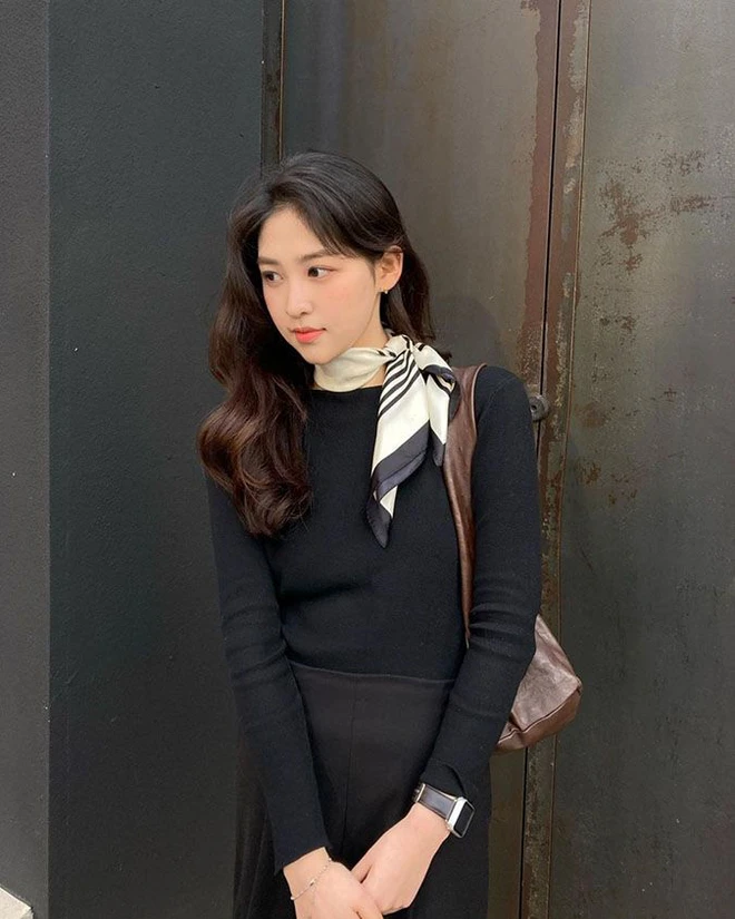 4 món phụ kiện đơn giản nhưng nâng tầm outfit công sở như "IT-girls" Hàn