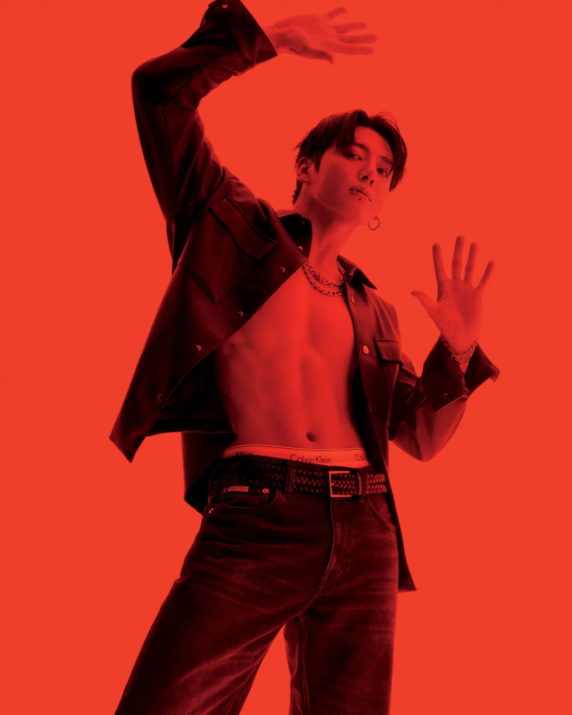 Jung Kook (BTS) quyến rũ xuất thần trong chiến dịch Denim mới của Calvin Klein