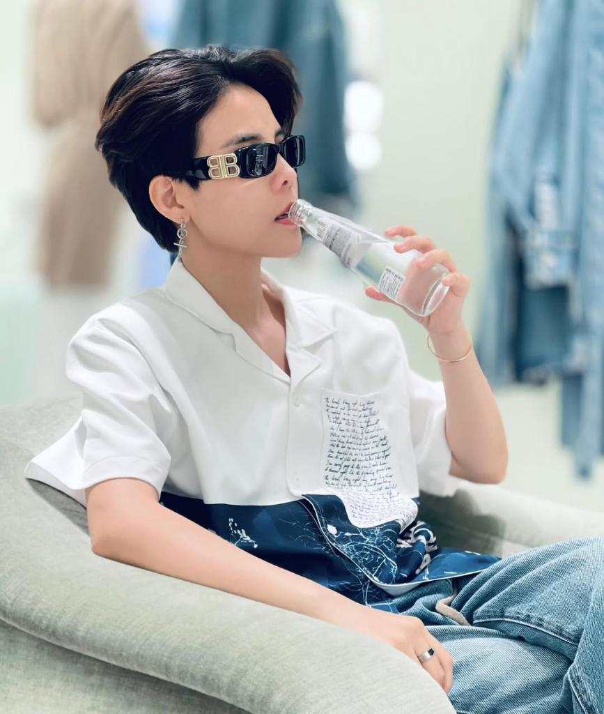 Học "Anh Trai Say Hi" Vũ Cát Tường phối đồ unisex tối giản, sang trọng