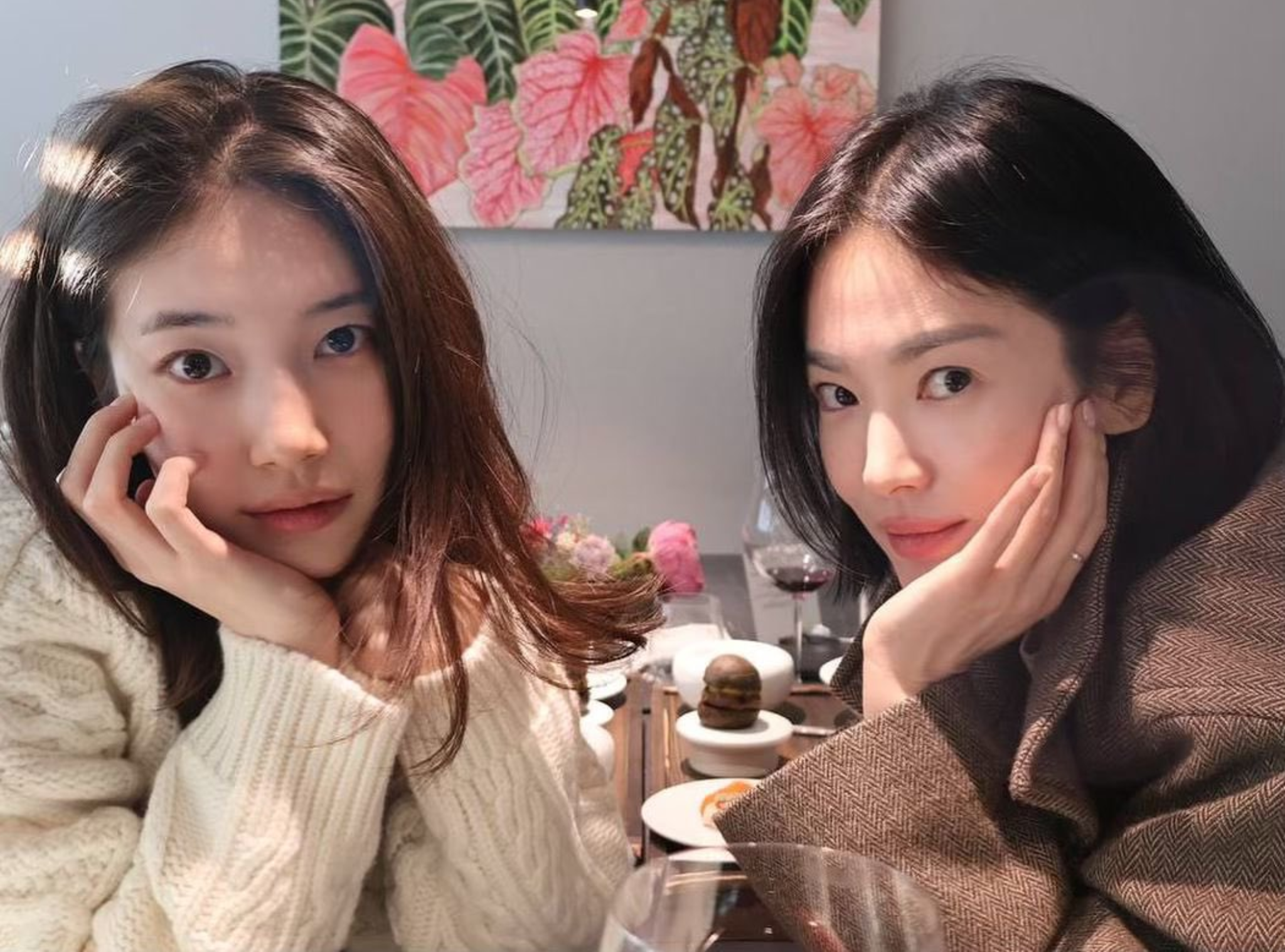 Cặp bạn thân Song Hye Kyo - Suzy và phong cách đời thường "10 phân vẹn 10"