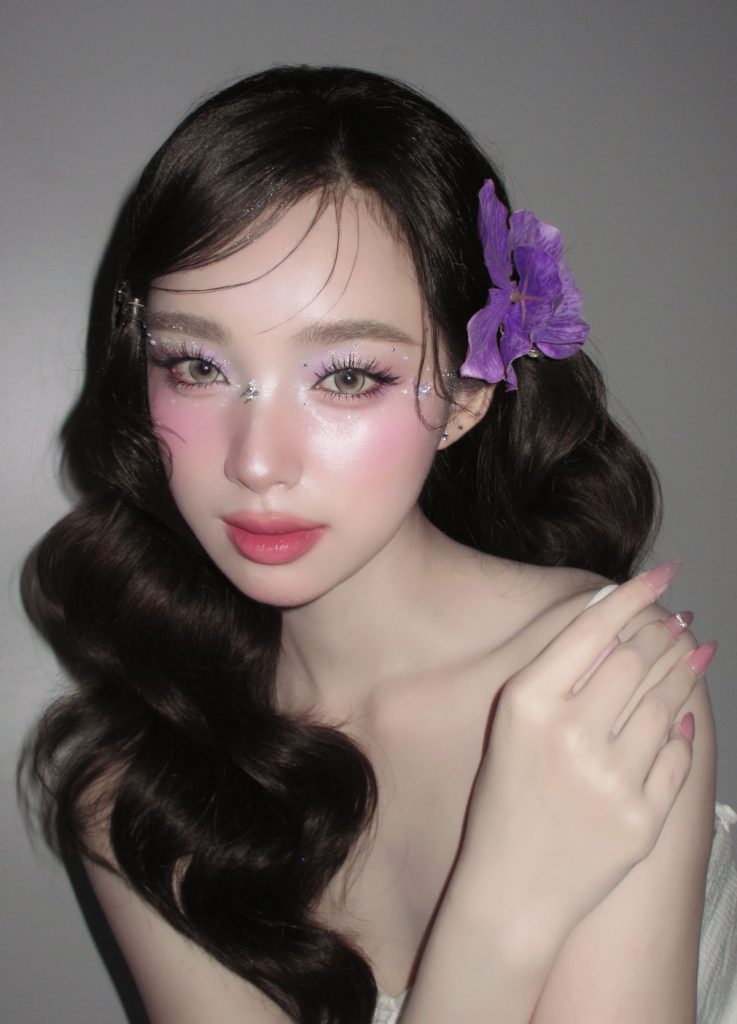 Makeup tone hồng. Ảnh: internet.