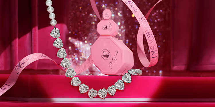 Gợi ý các mẫu dây chuyền Swarovski chính hãng làm quà Giáng sinh cho bạn gái