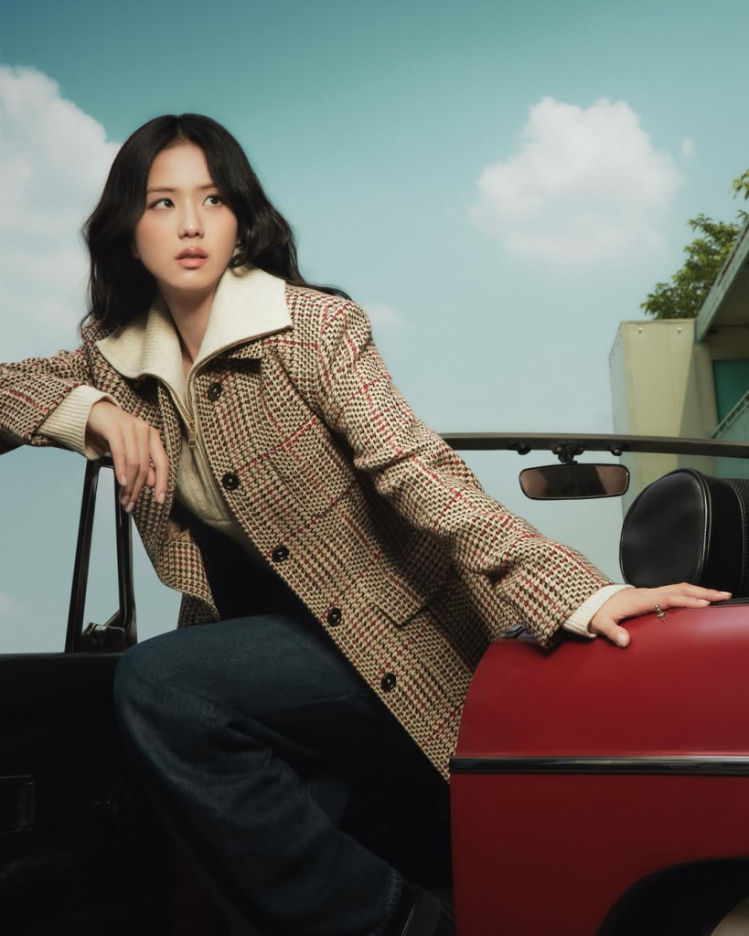 "Hilfiger Racing Club" làm mới đường đua thời trang với phong đương đại
