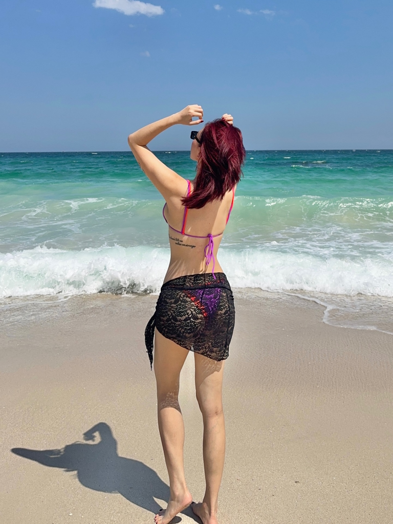 Học muôn cách diện bikini khoe dáng cực hot của "chị đẹp" Tóc Tiên