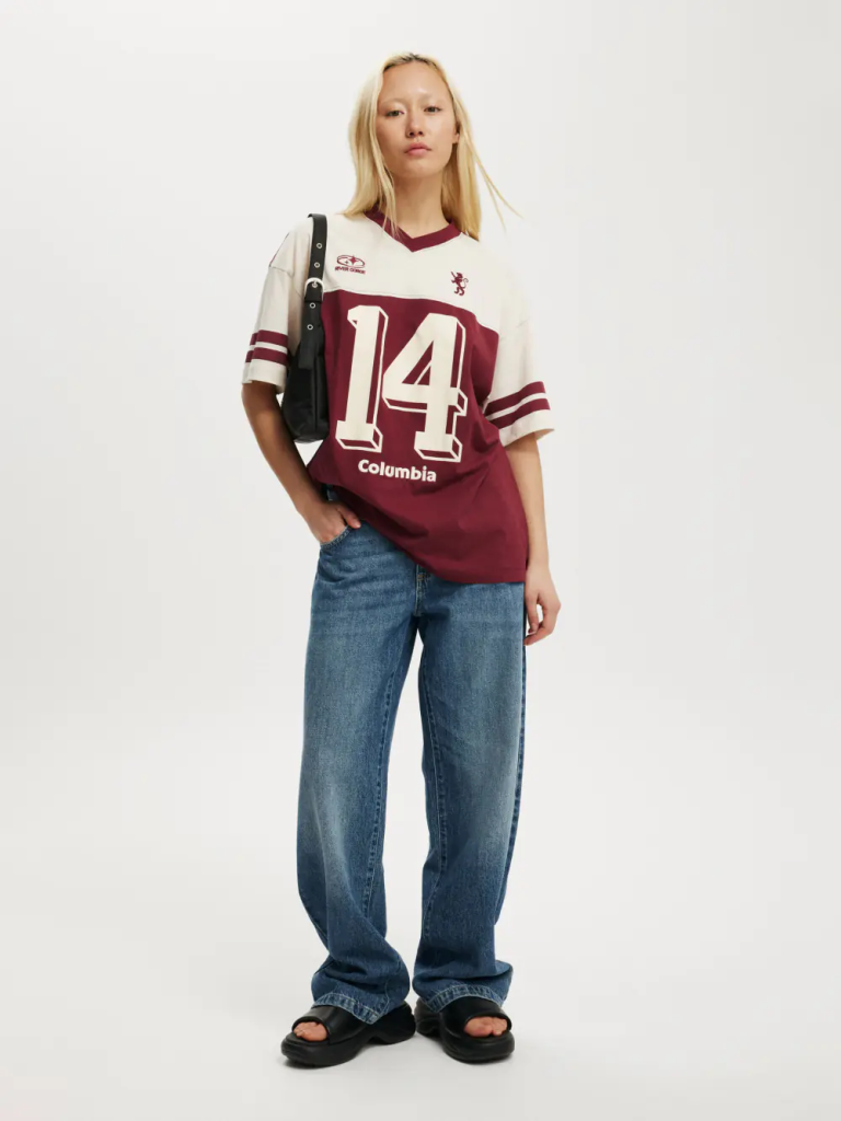 COTTON:ON Áo Thun Ngắn Tay Nữ-V Neck Oversized Sporty Graphic Tee