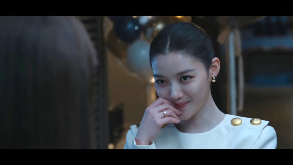 Thời trang kiến tạo màn lột xác của "Em gái quốc dân" Kim Yoo Jung trong phim Dear X (X Thân Mến)