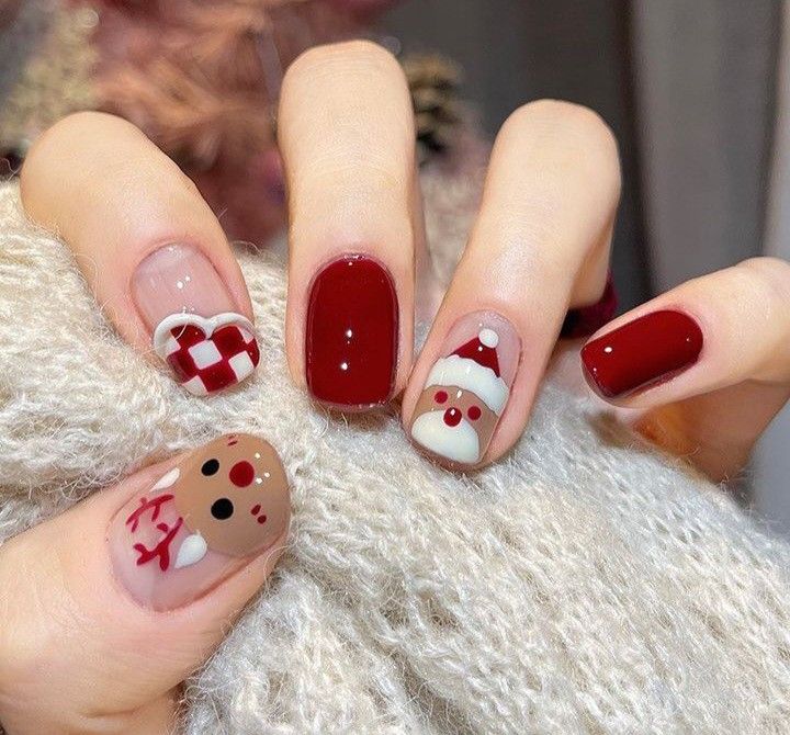 Những bộ nails không chỉ giúp đôi tay thêm rực rỡ mà còn truyền tải tinh thần mùa lễ hội theo cách rất riêng. Ảnh: internet.