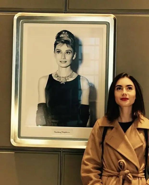 Lily Collins sở hữu một gương mặt thanh tú tựa như minh tinh Audrey Hepburn. Ảnh: internet.