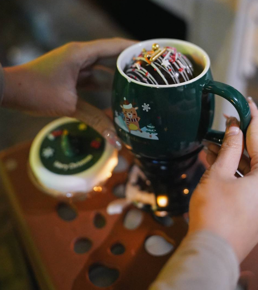 Chocolate bomb là gì mà khiến giới trẻ thích mê dịp Noel? Cách để có 1 ly chocolate bomb tại nhà hoàn hảo