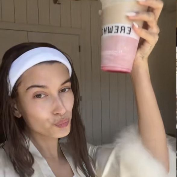 Một món smoothie nổi tiếng của Hailey được các nàng hot influencer săn đón. Ảnh: instagram @haileybieber.