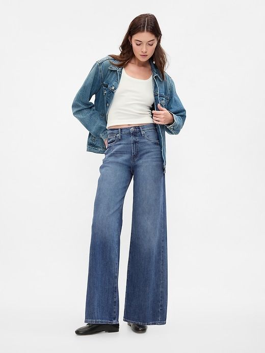 GAP và các dáng quần jeans nữ phổ biến chuẩn đáng mua. Ảnh: internet.