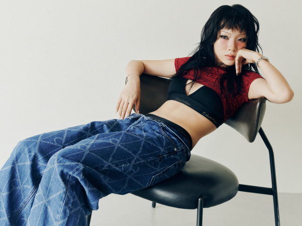 Bộ ảnh chào năm mới nóng bỏng của "Em xinh" Mỹ Mỹ diện outfit phối nội y Calvin Klein