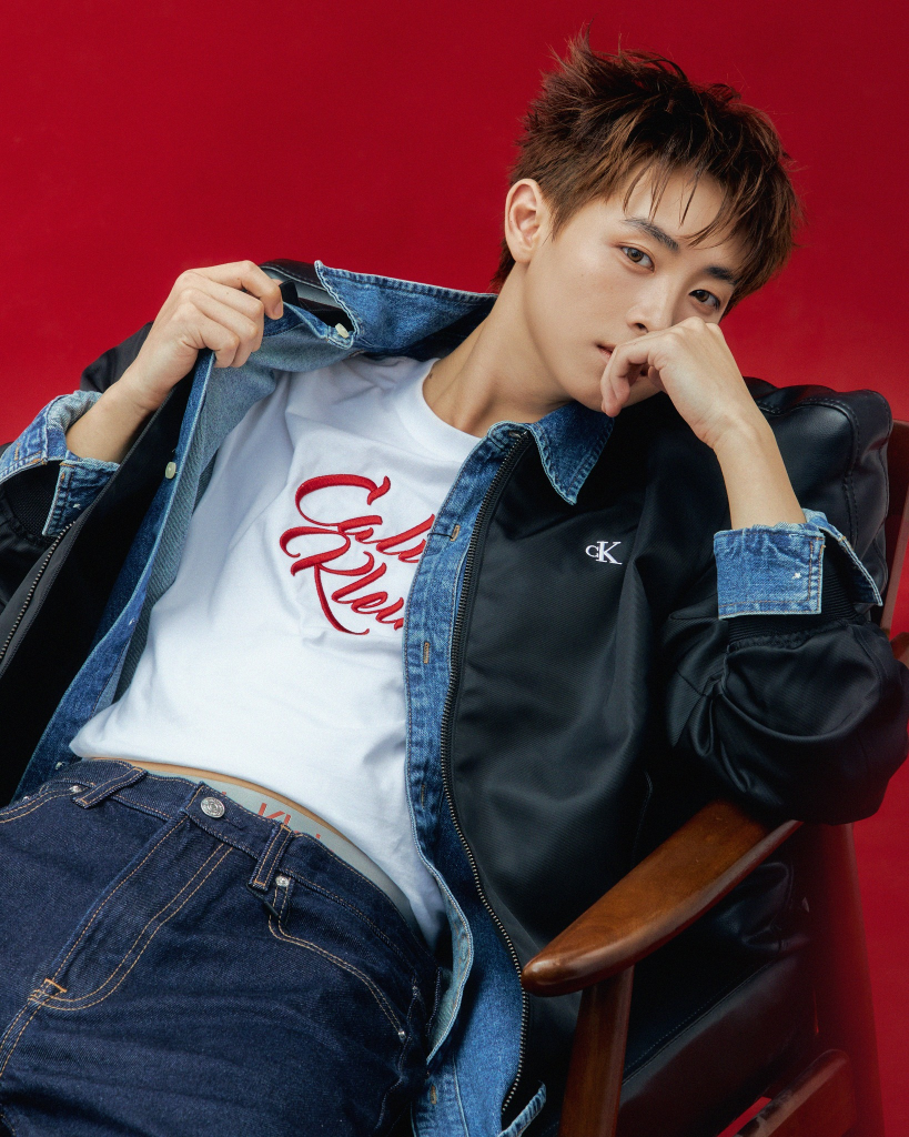 "Anh trai" CONGB chào năm mới với bộ ảnh thời trang đúng chất streetwear cùng Calvin Klein