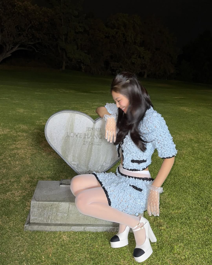 So sánh gu thời trang tuổi 30 và tuổi 25 của JENNIE, mặc gì cũng xinh sang hết nấc
