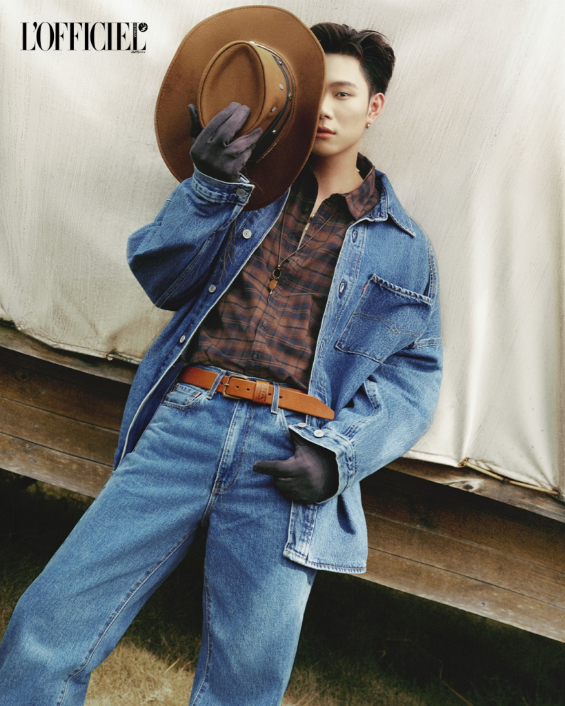 Dương Domic và Lyhan chính là "cặp đôi hoàn hảo" trong bộ ảnh mới nhất cùng BST Levi's Lunar New Year
