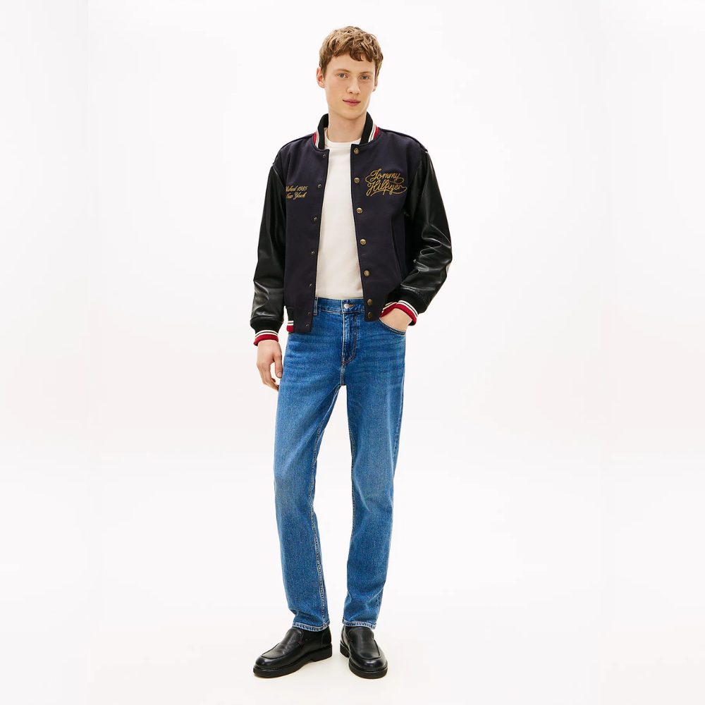 Tommy Hilfiger gửi tặng 01 Charm ngựa may mắn