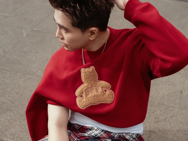 Gợi ý các mẫu áo sweater nam hàng hiệu dễ phối đồ, đáng đầu tư để nâng tầm phong cách