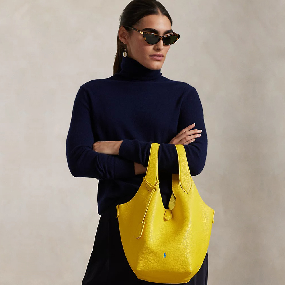 Dấu ấn ngựa Pony trên dòng túi xách da bê Polo Play từ Ralph Lauren