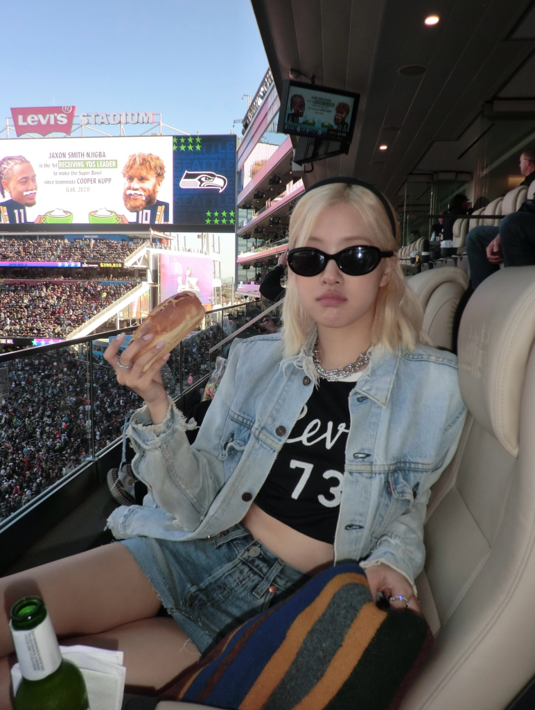 ROSÉ chính thức trở thành Đại sứ toàn cầu của Levi's