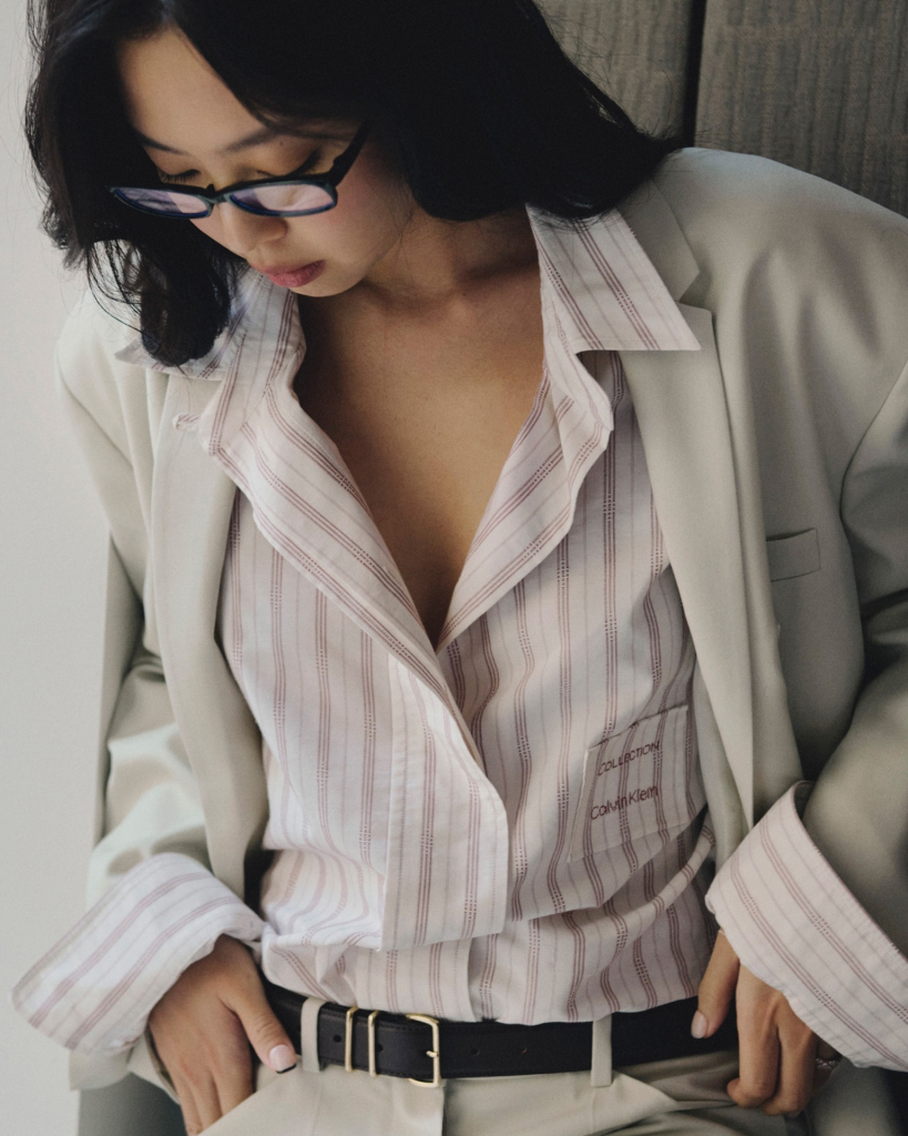 JENNIE gây sốt với outfit tối giản tại show diễn Calvin Klein Thu 2026