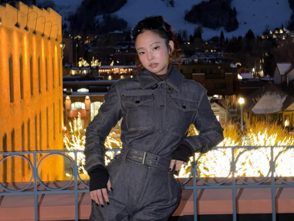 Diện denim trượt tuyết ngầu như JENNIE? Điểm mặt loạt outfit denim-on-denim "chất lừ" của JENNIE (BLACKPINK)