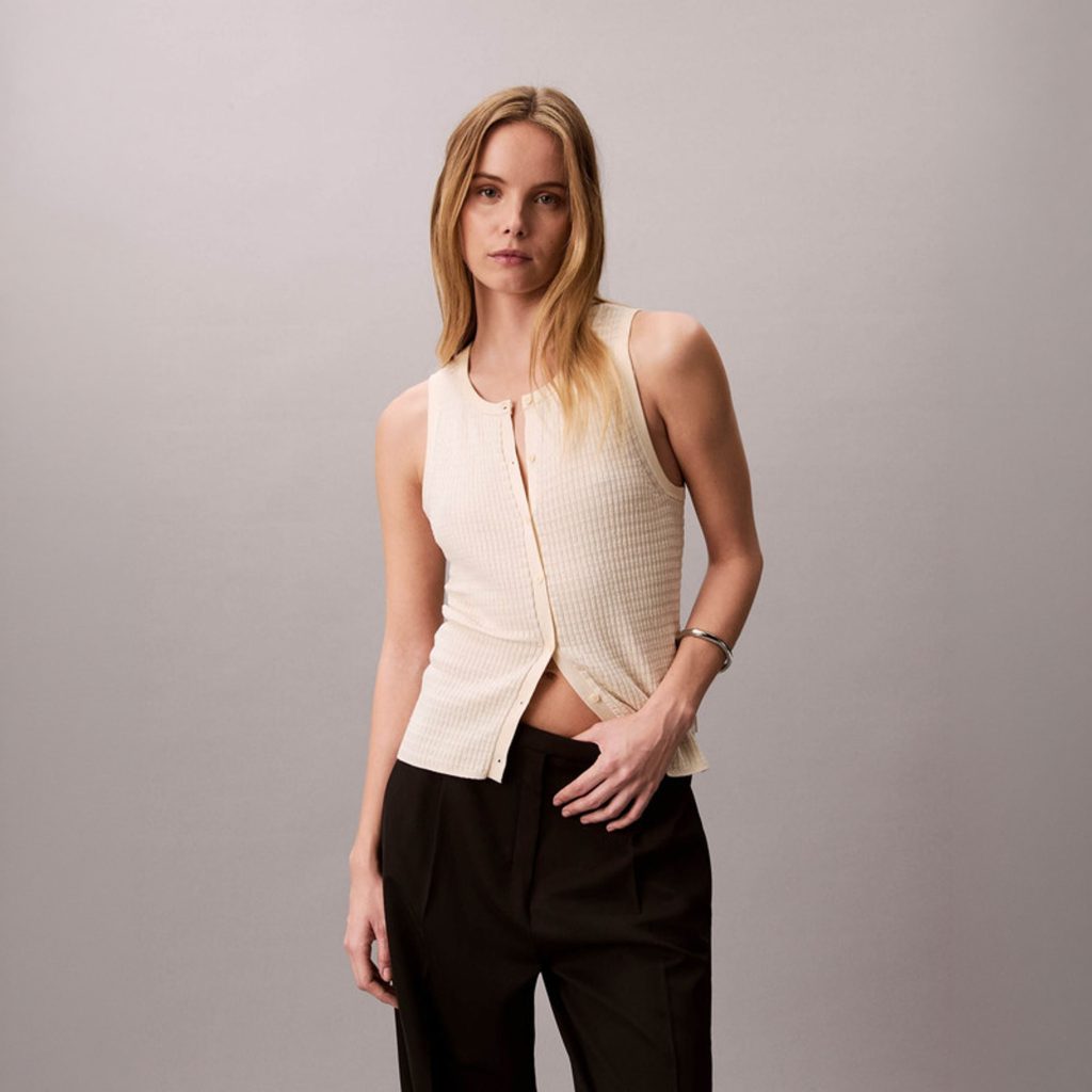 CALVIN KLEIN LAN TỎA CẢM HỨNG THỜI TRANG VÀ PHONG CÁCH SỐNG NĂNG ĐỘNG VỚI QUÀ TẶNG BÌNH NƯỚC CAO CẤP