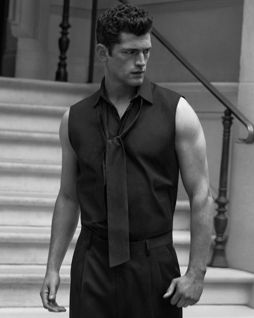 Sean O’Pry trong chiến dịch Xuân Hè 2026 của Karl Lagerfeld. Ảnh: Karl Lagerfeld