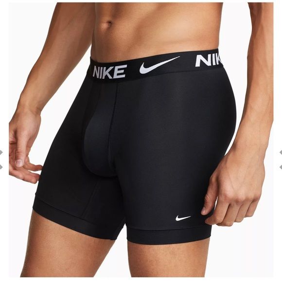 Nike đã mang đến dòng sản phẩm nội y với chất lượng vượt trội, giúp bạn tận hưởng sự dễ chịu tuyệt đối từ chất liệu cho đến form dáng. Ảnh: internet.