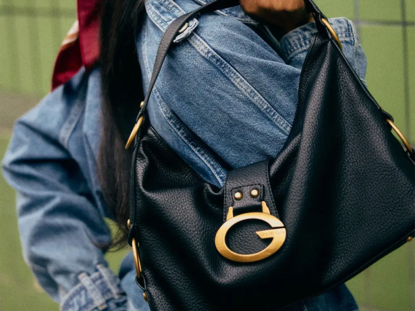 Các mẫu túi xách Guess đáng sắm làm quà tặng người yêu dịp 8/3