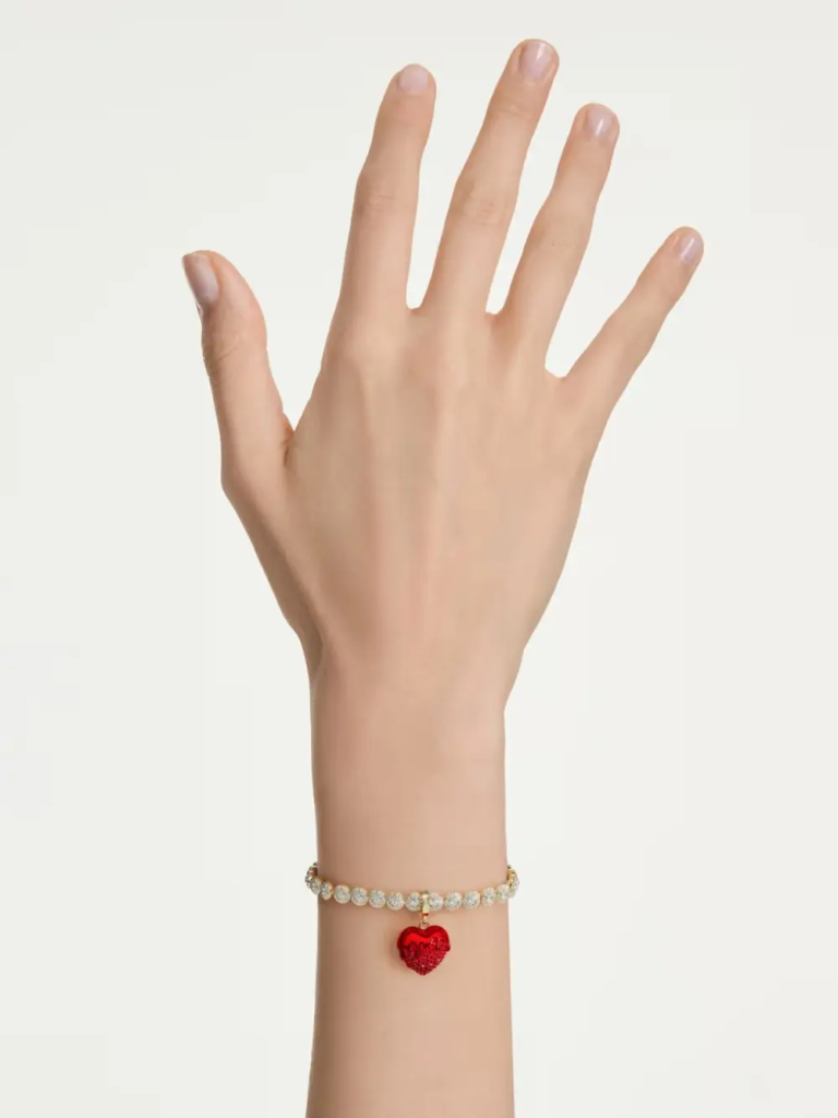Thay lời yêu qua quà tặng trang sức pha lê Swarovski tuyệt mỹ