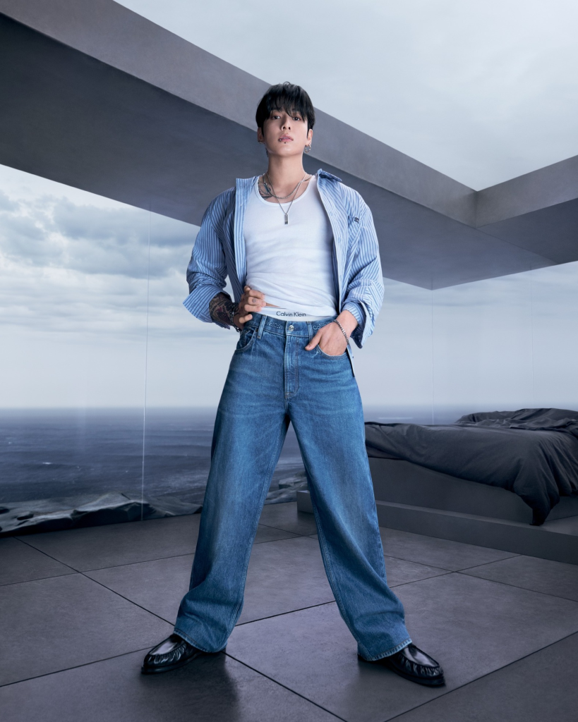Jung Kook (BTS) quyến rũ "đốt mắt" trong lần trở lại cùng Calvin Klein Spring 2026