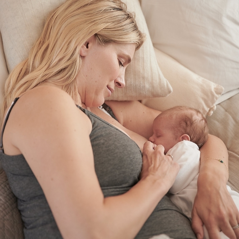Nuôi con bằng sữa mẹ: lợi ích và nguyên tắc mẹ nên thuộc nằm lòng
